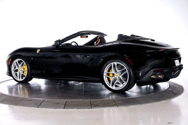 2024 Ferrari Roma Spider - Image 7 of 31