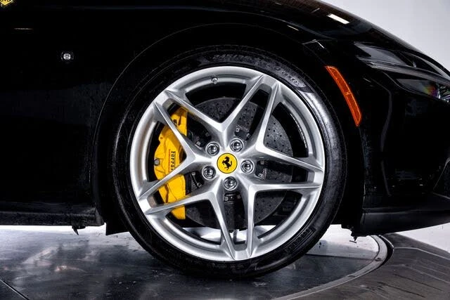 2024 Ferrari Roma Spider - Image 20 of 31
