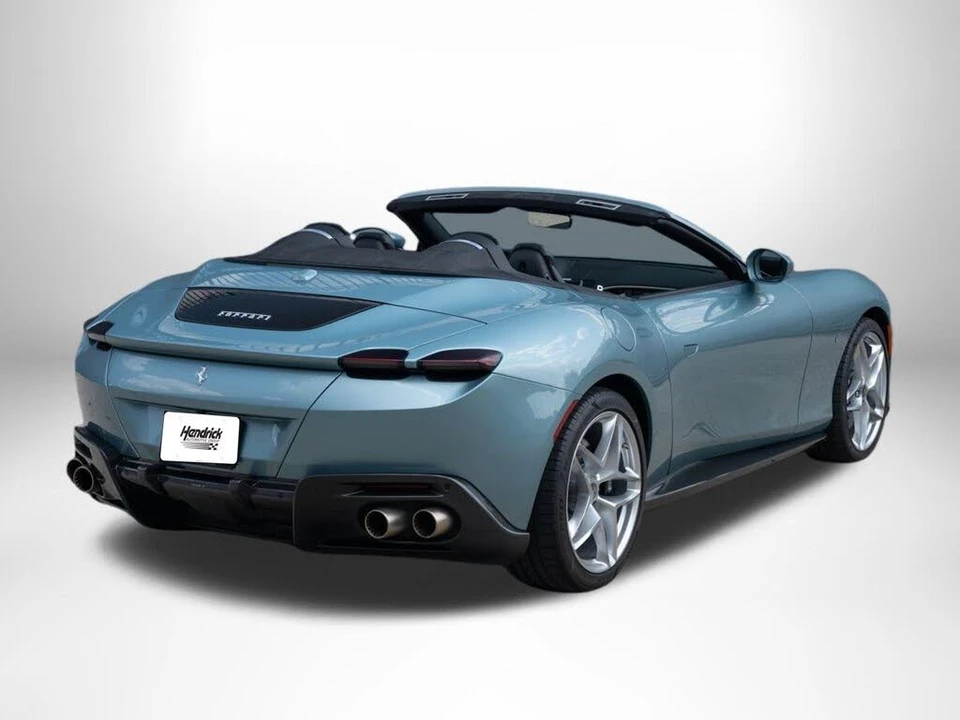 2024 Ferrari Roma Spider - Image 8 of 31