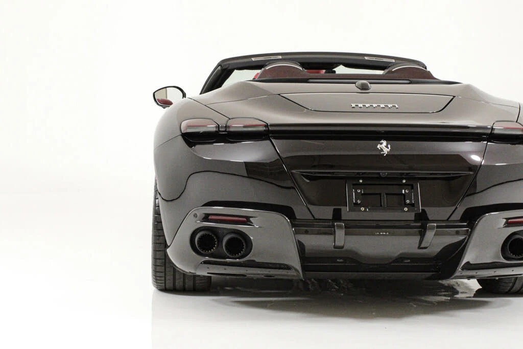 2024 Ferrari Roma Spider - Image 28 of 31