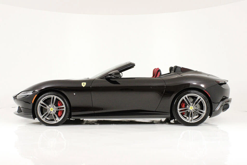 2024 Ferrari Roma Spider - Image 5 of 31