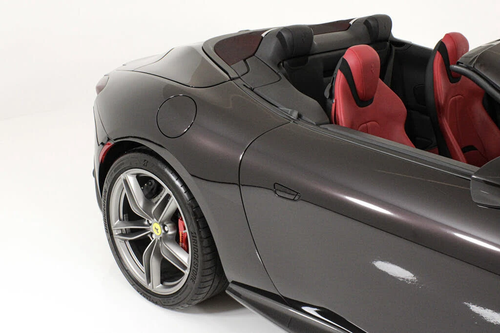 2024 Ferrari Roma Spider - Image 13 of 31