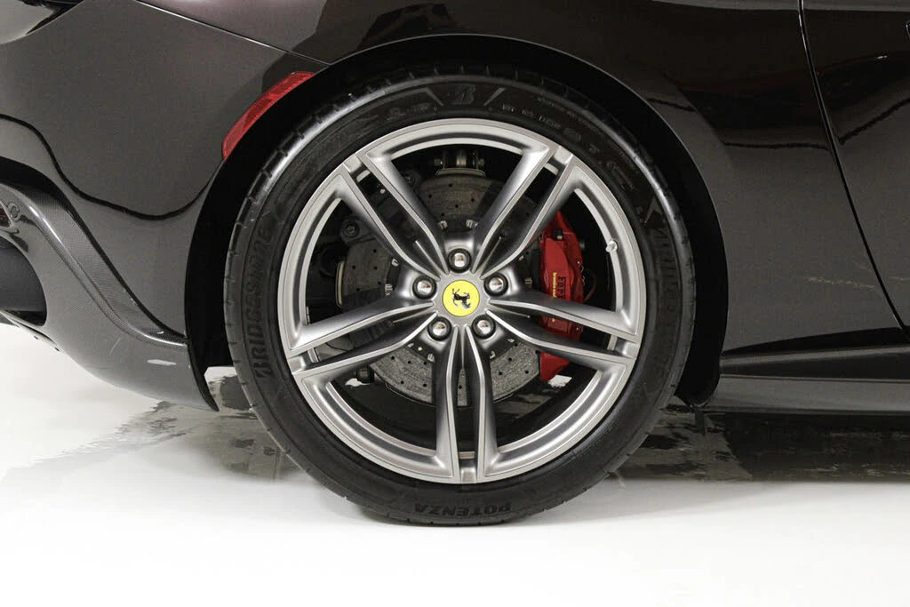 2024 Ferrari Roma Spider - Image 26 of 31