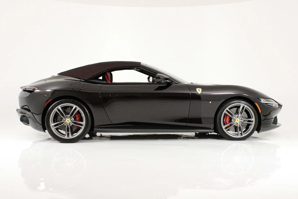 2024 Ferrari Roma Spider - Image 15 of 31