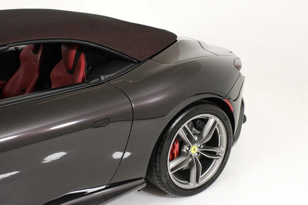 2024 Ferrari Roma Spider - Image 23 of 31