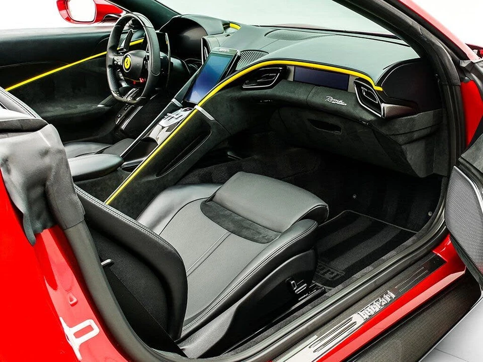 2024 Ferrari Roma Spider - Image 16 of 31