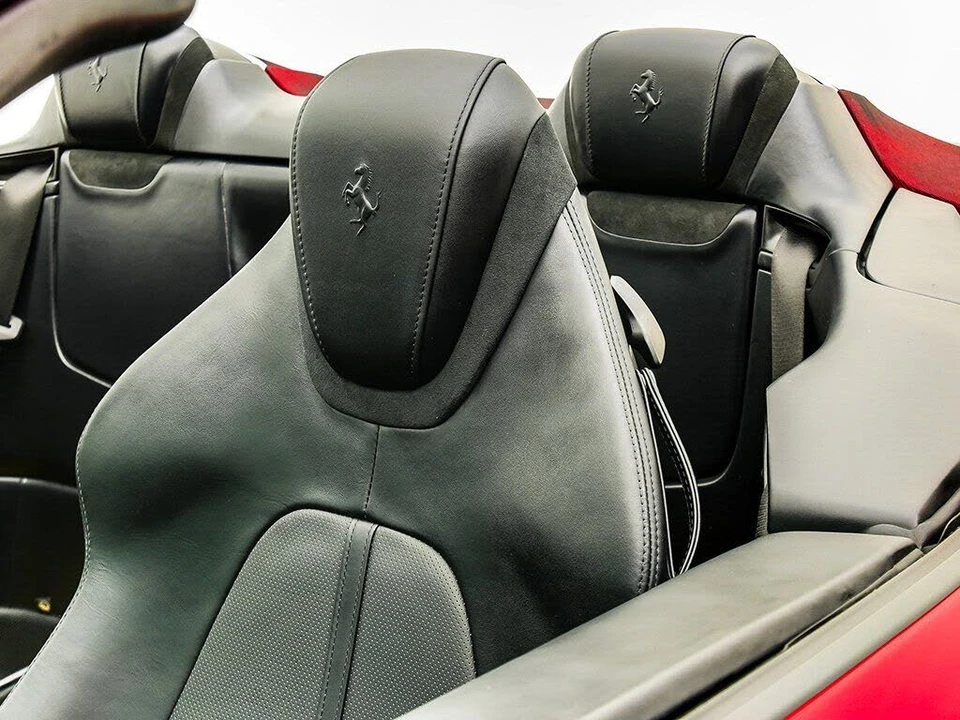 2024 Ferrari Roma Spider - Image 19 of 31