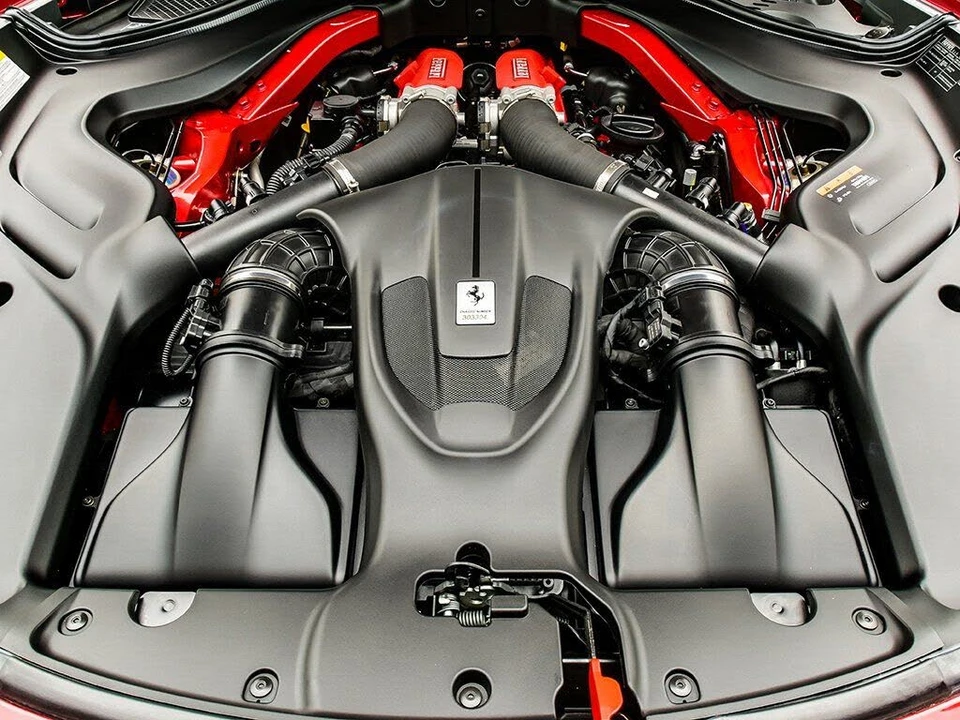 2024 Ferrari Roma Spider - Image 31 of 31