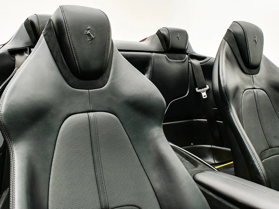 2024 Ferrari Roma Spider - Image 20 of 31