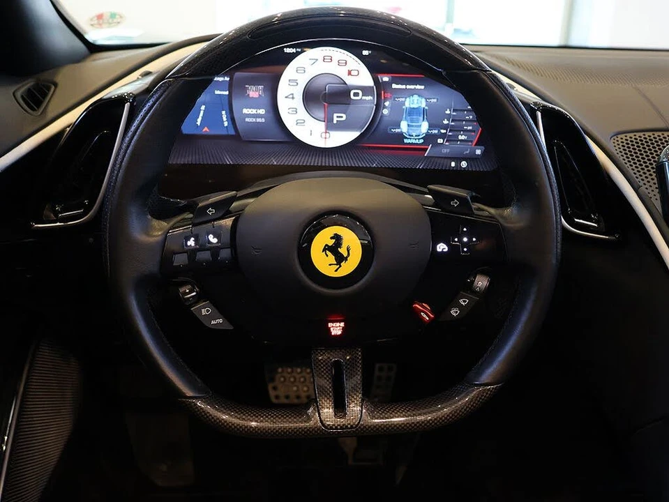 2024 Ferrari Roma Spider - Image 25 of 31