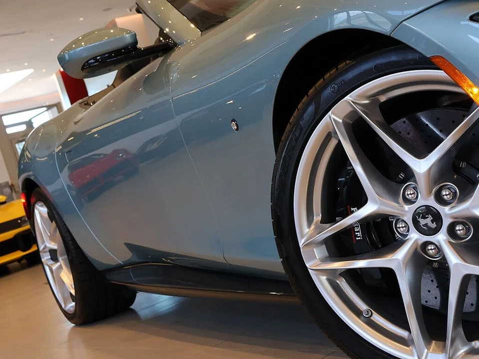 2024 Ferrari Roma Spider - Image 11 of 31
