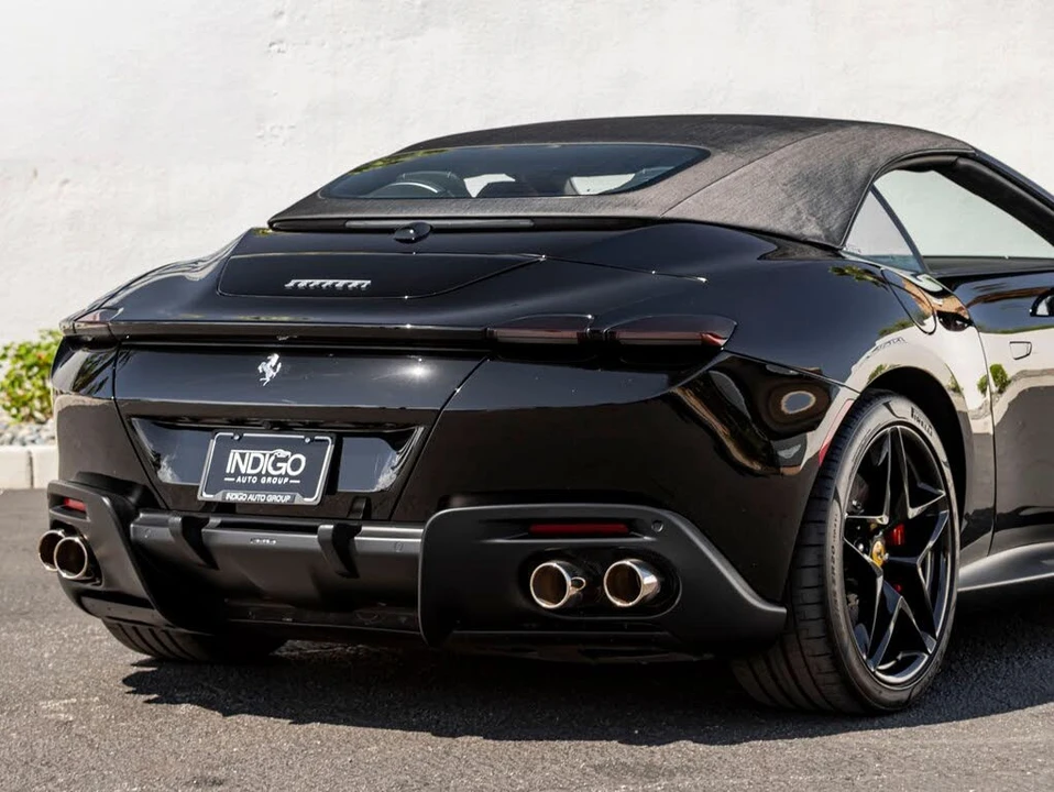 2024 Ferrari Roma Spider - Image 8 of 31