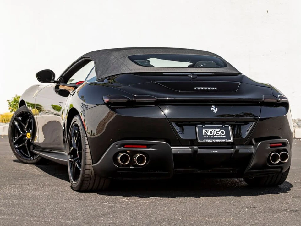 2024 Ferrari Roma Spider - Image 10 of 31