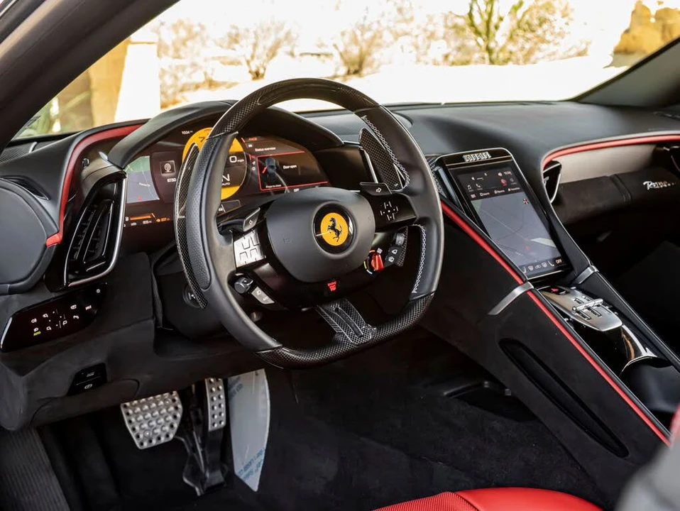 2024 Ferrari Roma Spider - Image 19 of 31