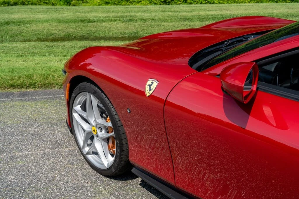 2024 Ferrari Roma Spider - Image 12 of 31