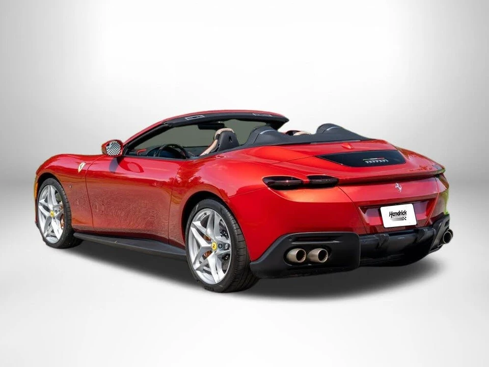 2024 Ferrari Roma Spider - Image 2 of 31