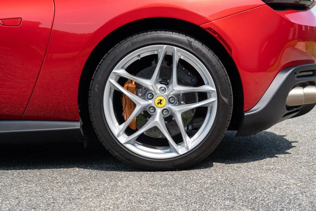 2024 Ferrari Roma Spider - Image 11 of 31