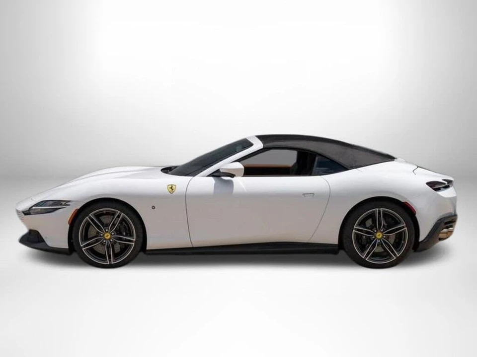 2024 Ferrari Roma Spider - Image 4 of 31