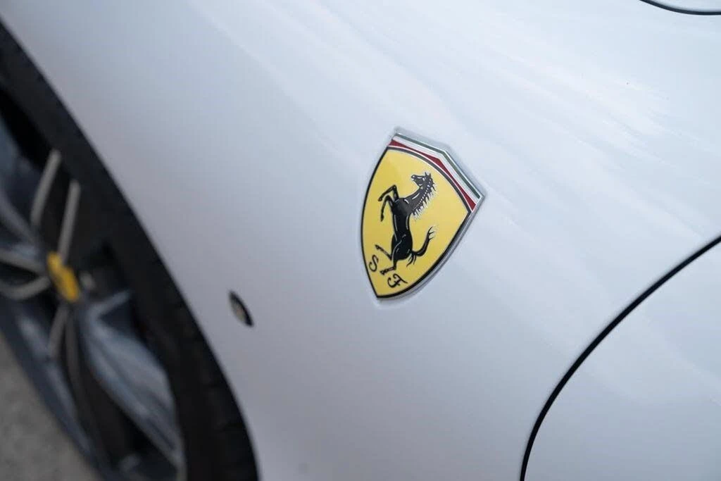 2024 Ferrari Roma Spider - Image 20 of 31