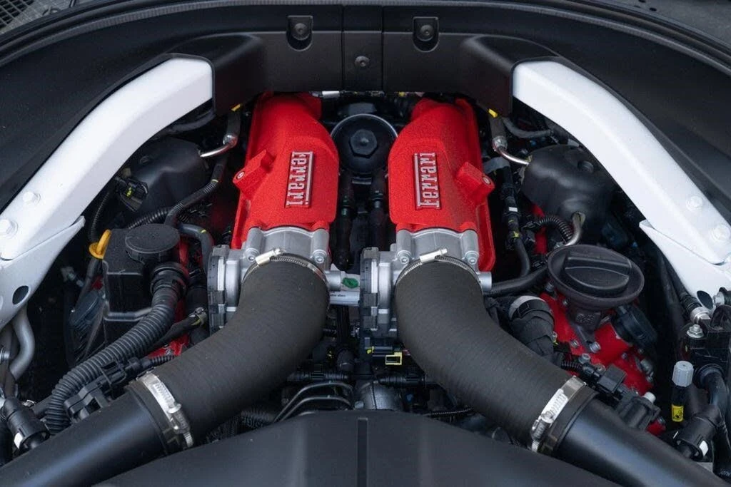 2024 Ferrari Roma Spider - Image 14 of 31