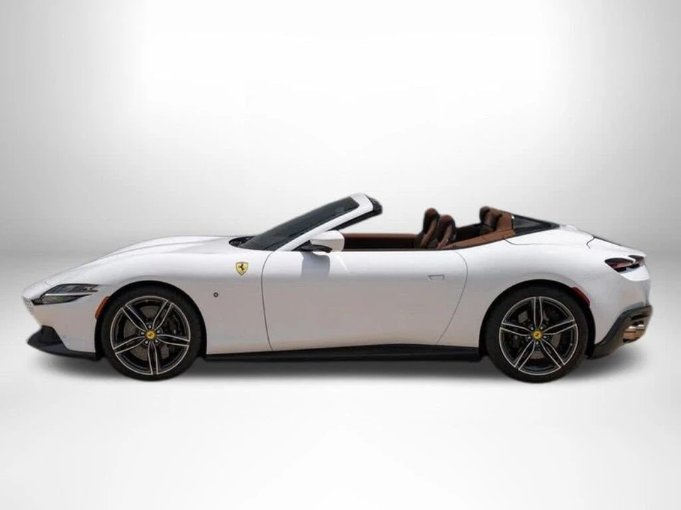 2024 Ferrari Roma Spider - Image 5 of 31