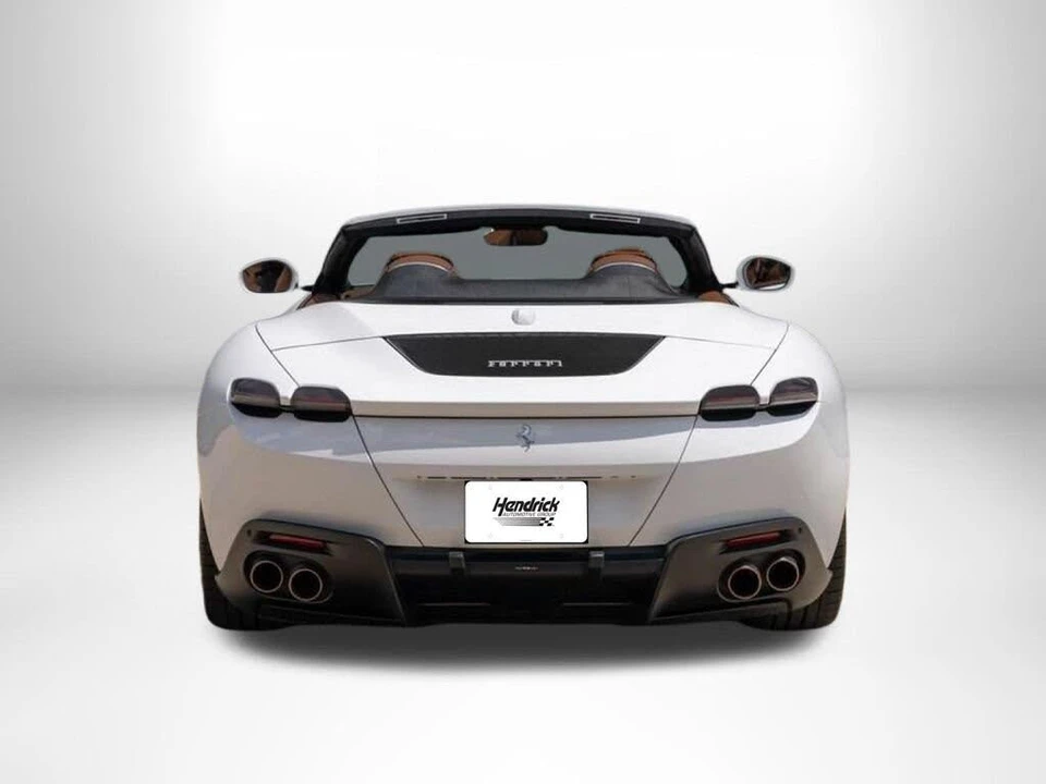 2024 Ferrari Roma Spider - Image 10 of 31