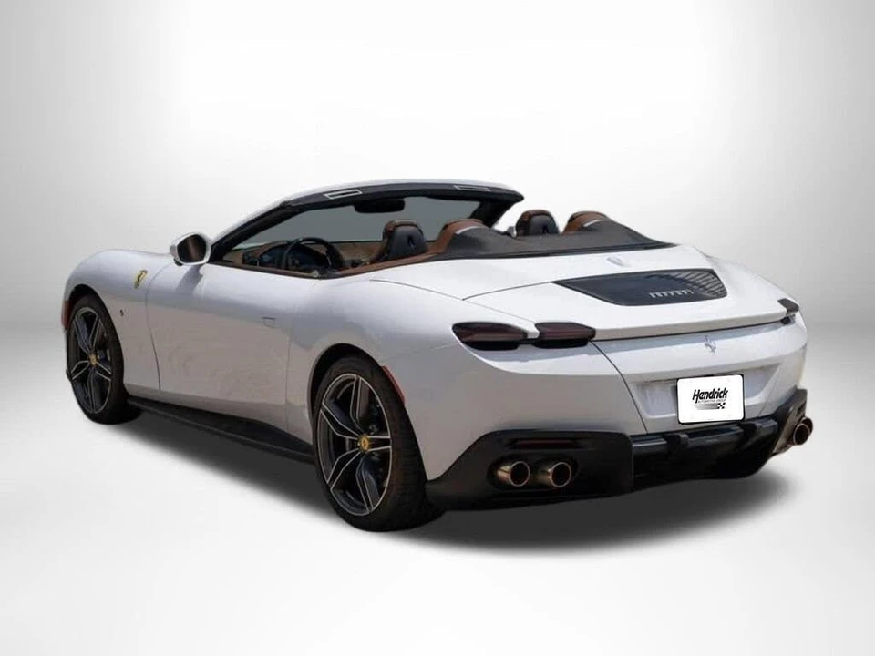 2024 Ferrari Roma Spider - Image 3 of 31