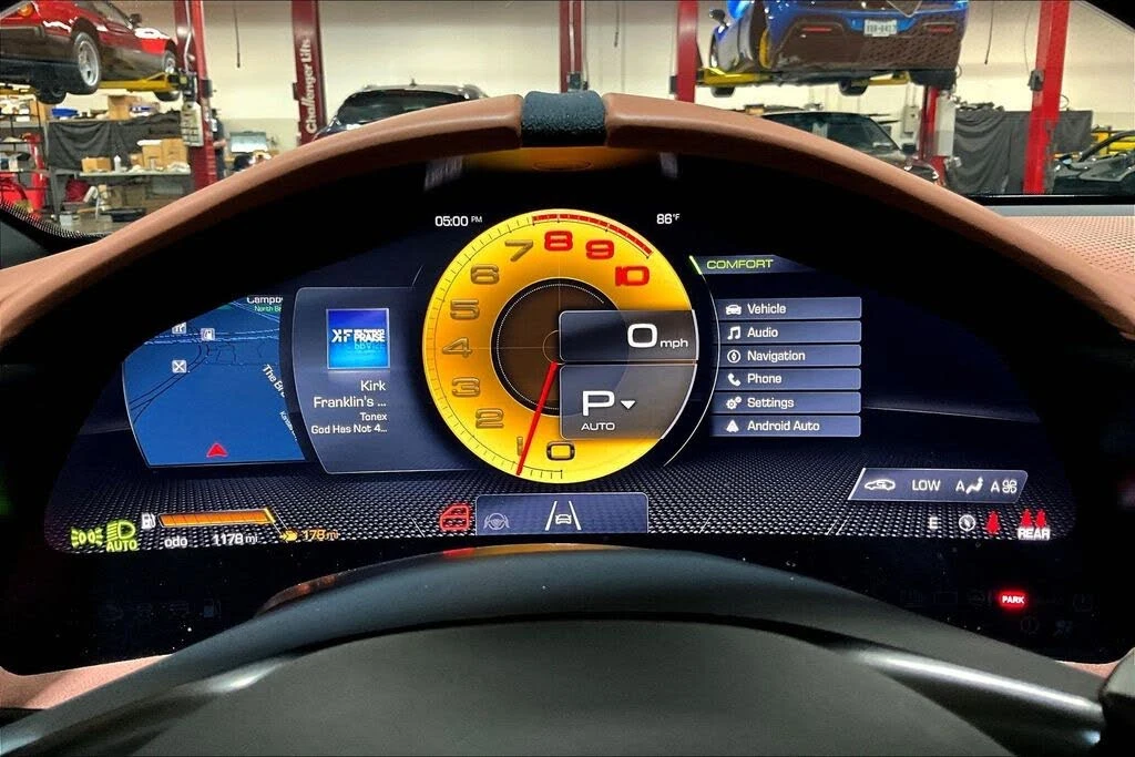 2024 Ferrari Roma Spider - Image 13 of 31