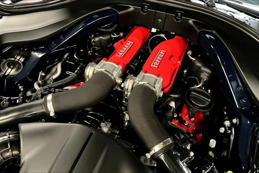 2024 Ferrari Roma Spider - Image 27 of 31