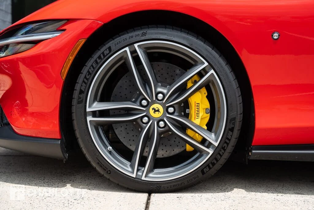 2024 Ferrari Roma Spider - Image 12 of 31