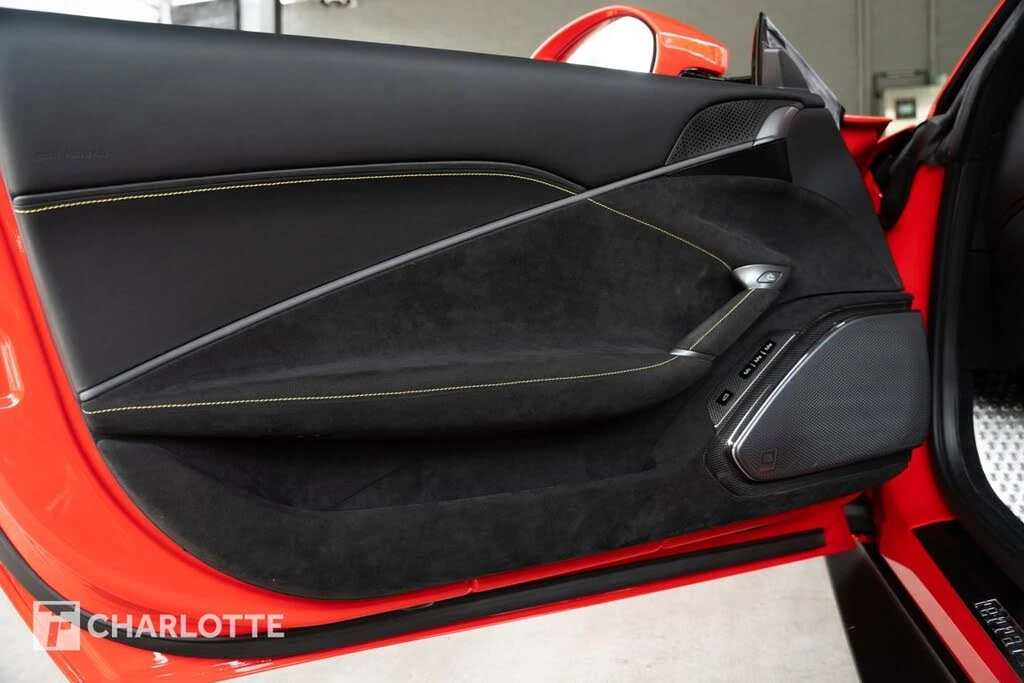 2024 Ferrari Roma Spider - Image 20 of 31