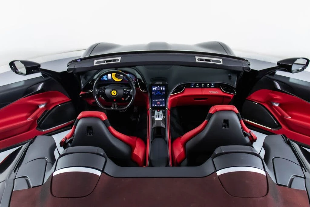2024 Ferrari Roma Spider - Image 22 of 31