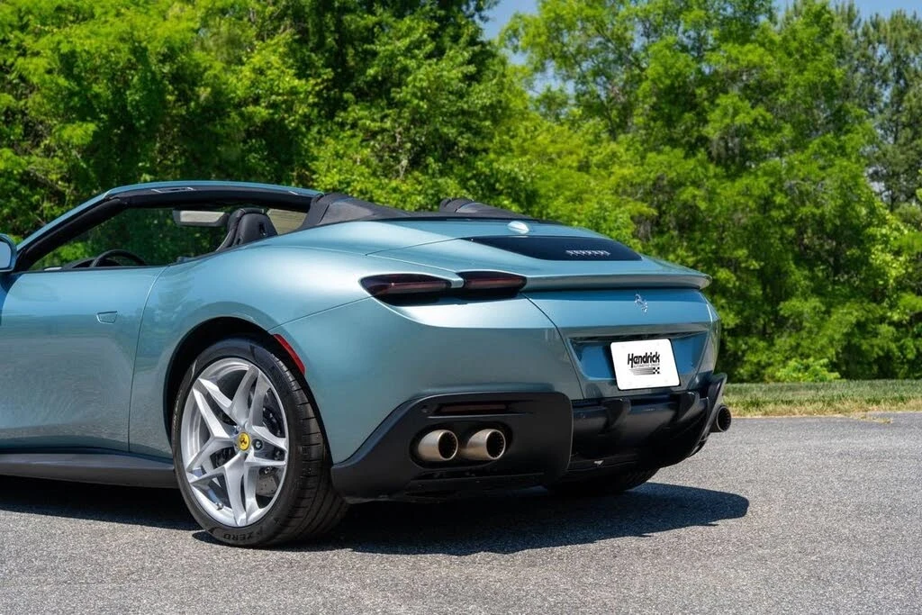 2024 Ferrari Roma Spider - Image 22 of 31