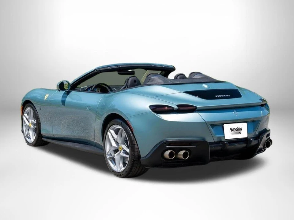 2024 Ferrari Roma Spider - Image 3 of 31