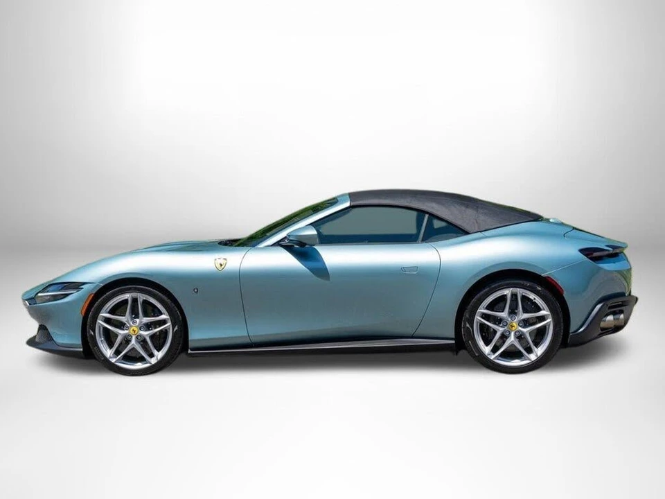 2024 Ferrari Roma Spider - Image 4 of 31