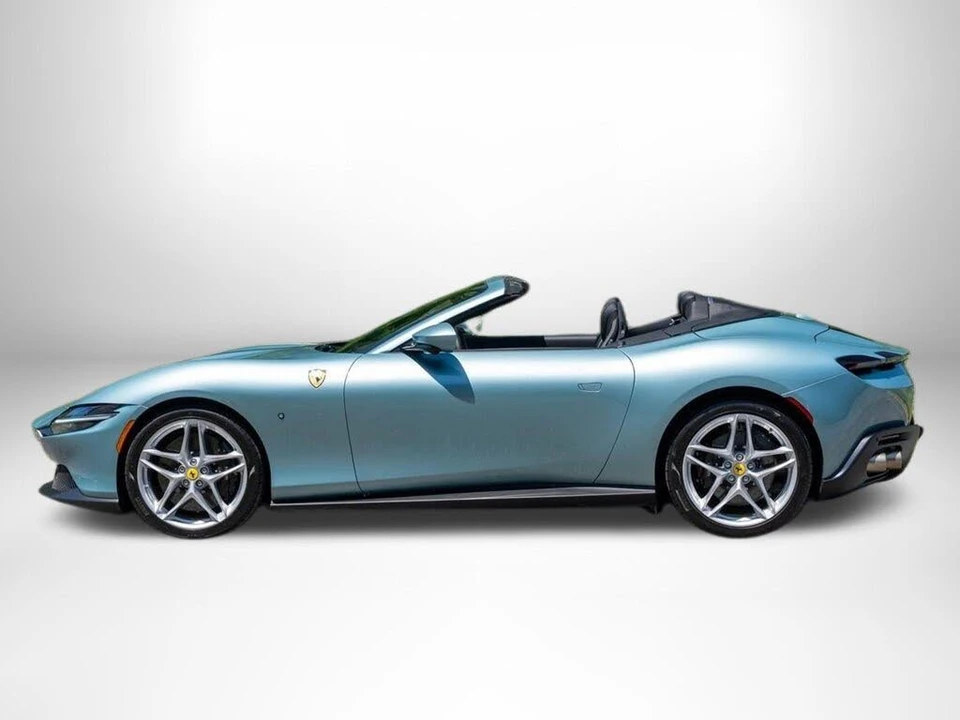 2024 Ferrari Roma Spider - Image 5 of 31