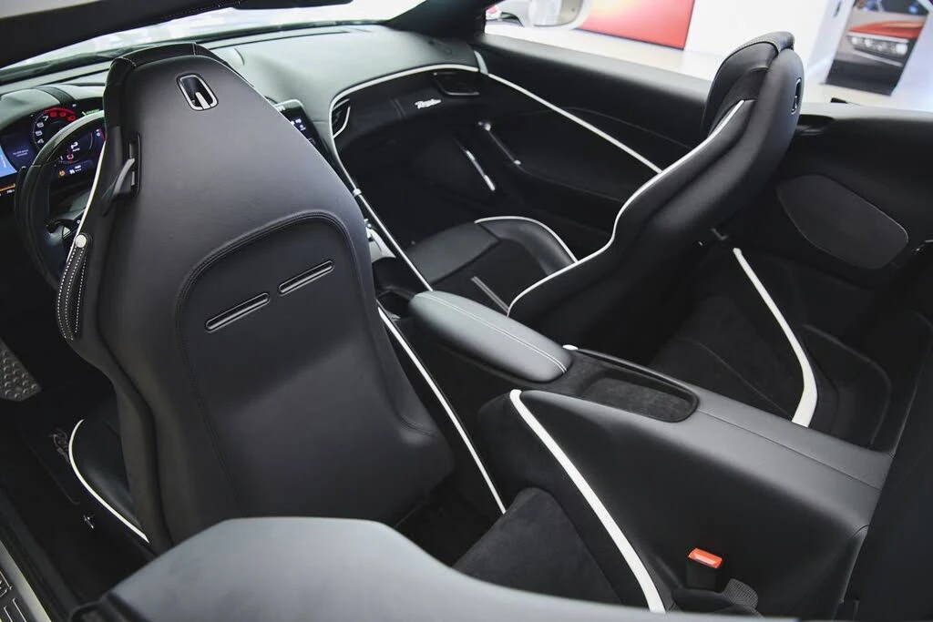 2024 Ferrari Roma Spider - Image 23 of 31