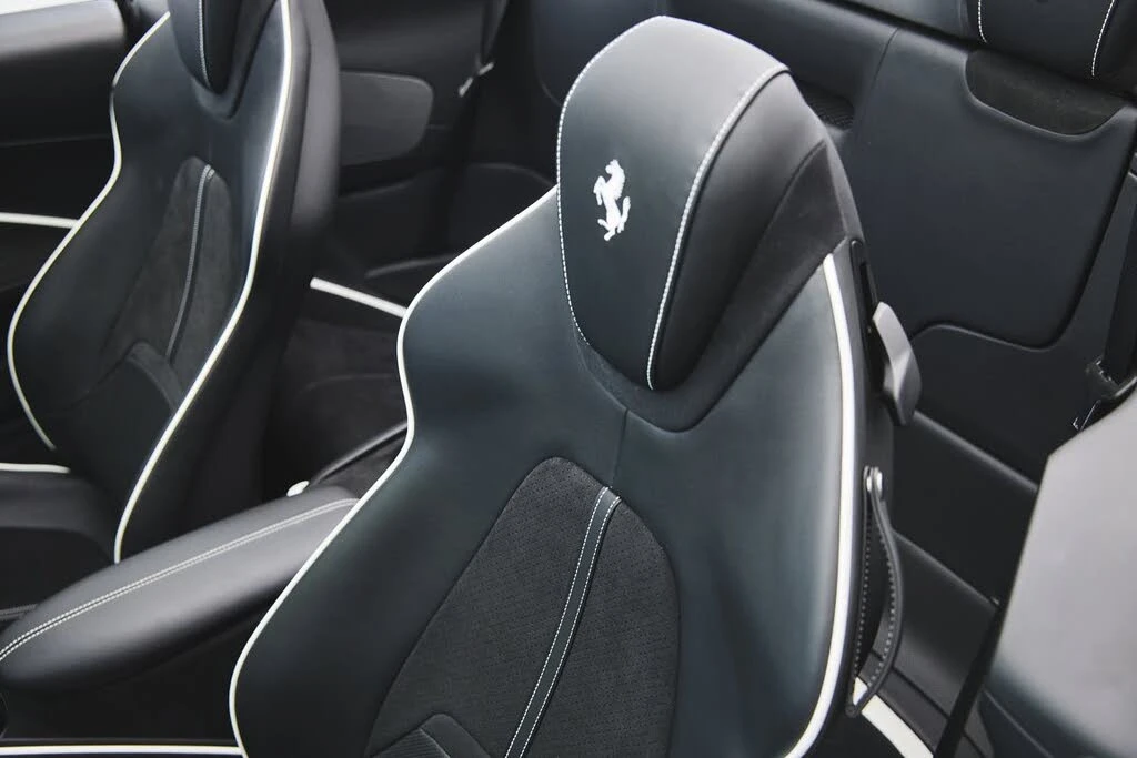 2024 Ferrari Roma Spider - Image 24 of 31