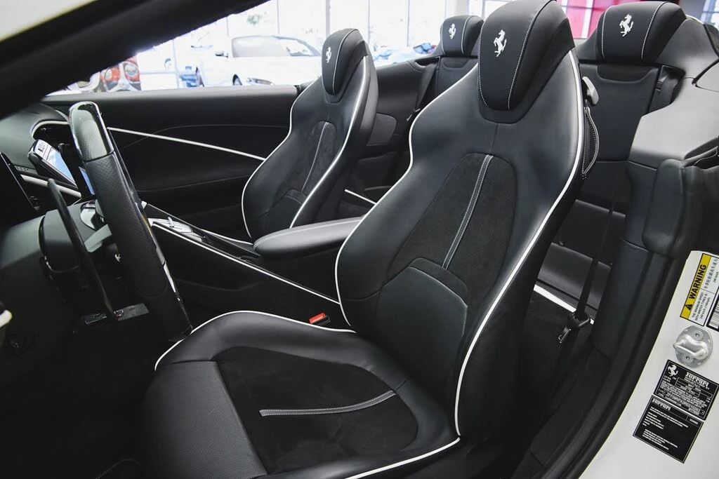2024 Ferrari Roma Spider - Image 10 of 31