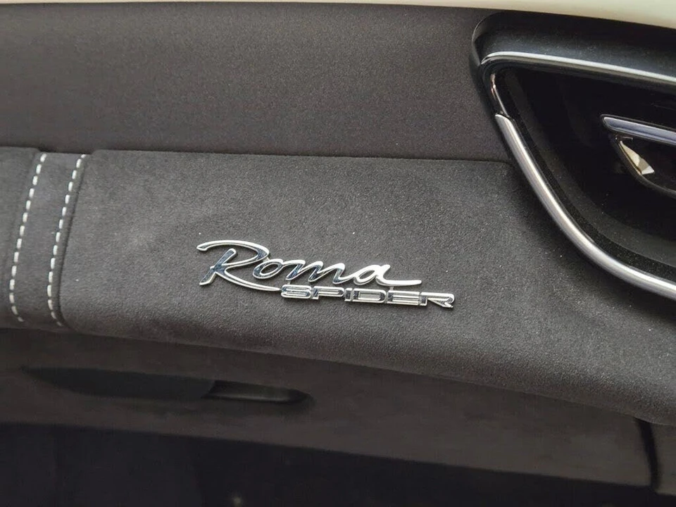2024 Ferrari Roma Spider - Image 26 of 31