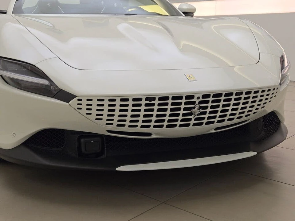 2024 Ferrari Roma Spider - Image 4 of 31