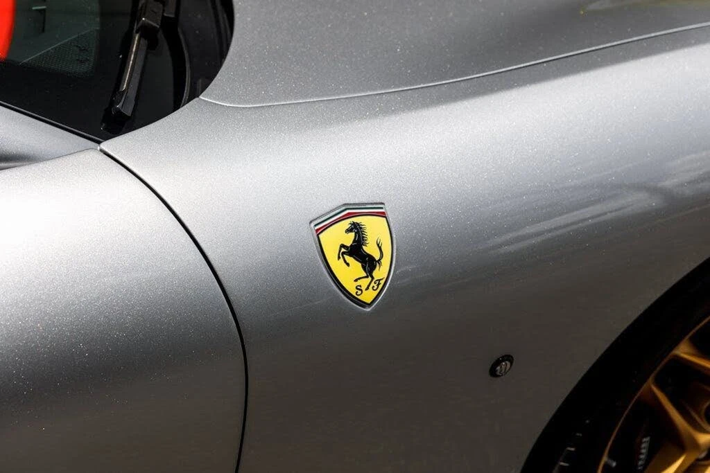 2024 Ferrari Roma Spider - Image 19 of 31