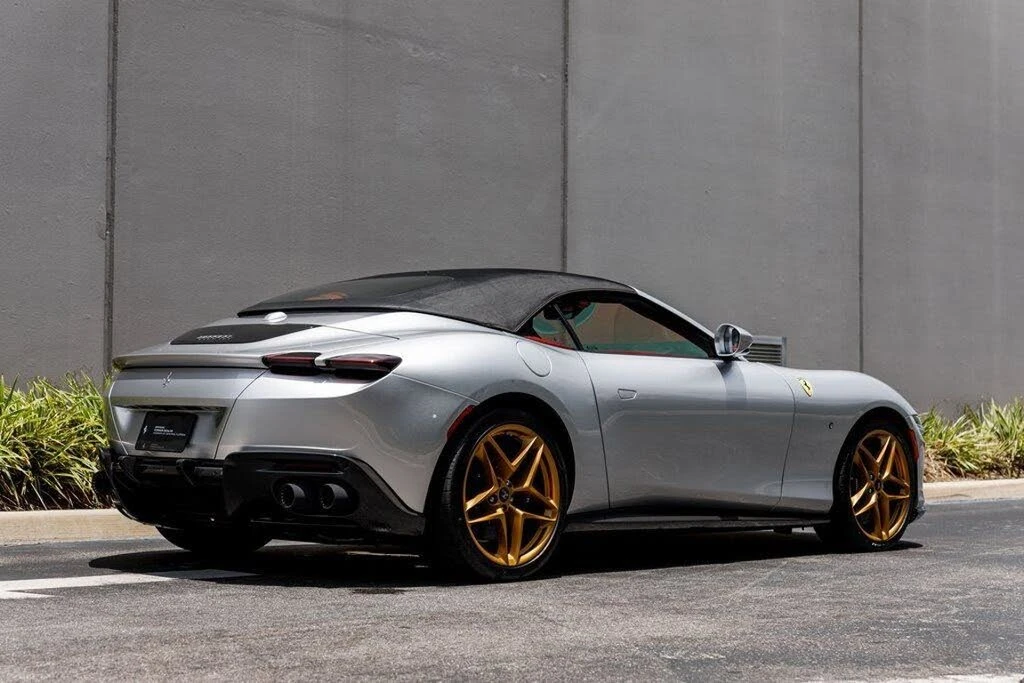 2024 Ferrari Roma Spider - Image 15 of 31