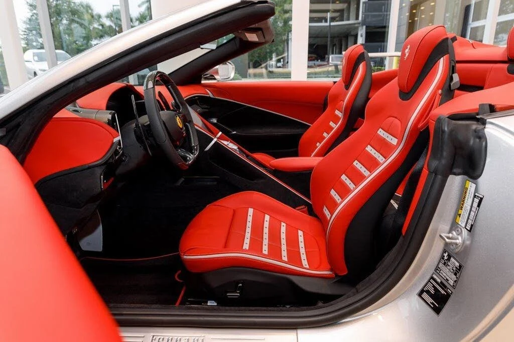 2024 Ferrari Roma Spider - Image 29 of 31