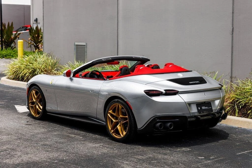 2024 Ferrari Roma Spider - Image 3 of 31