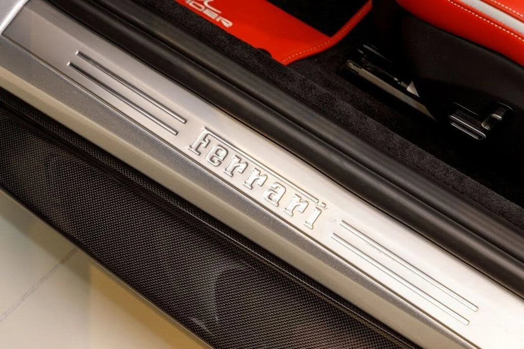 2024 Ferrari Roma Spider - Image 24 of 31