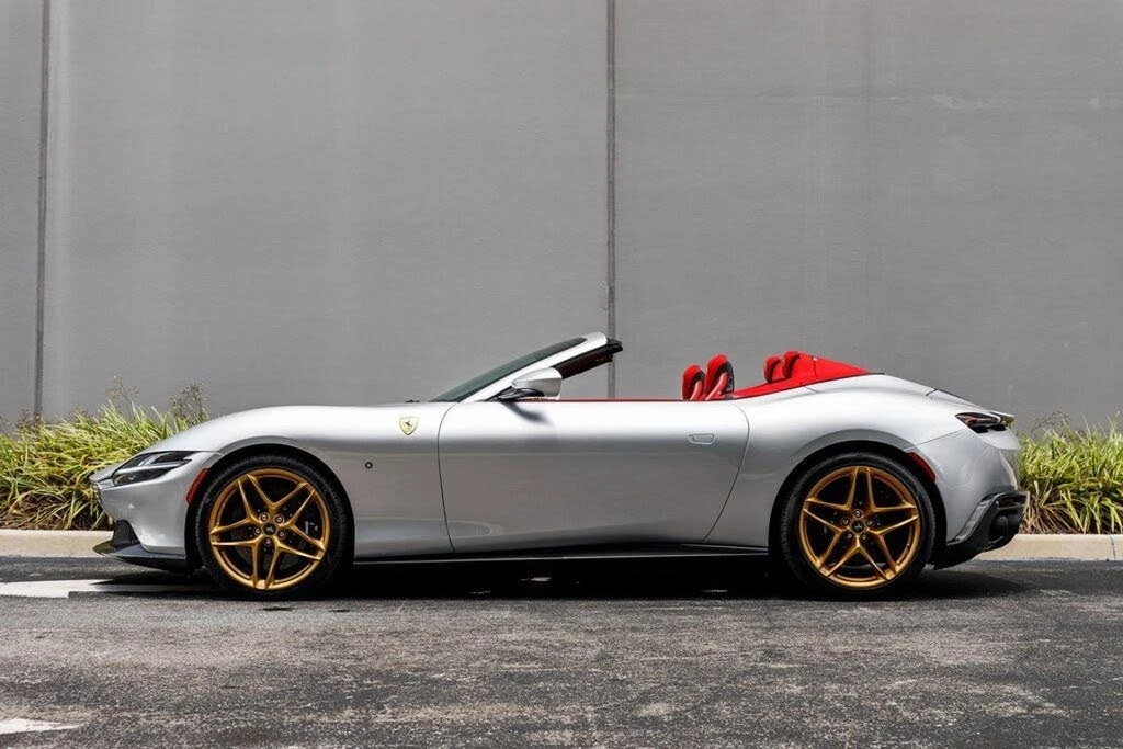 2024 Ferrari Roma Spider - Image 2 of 31