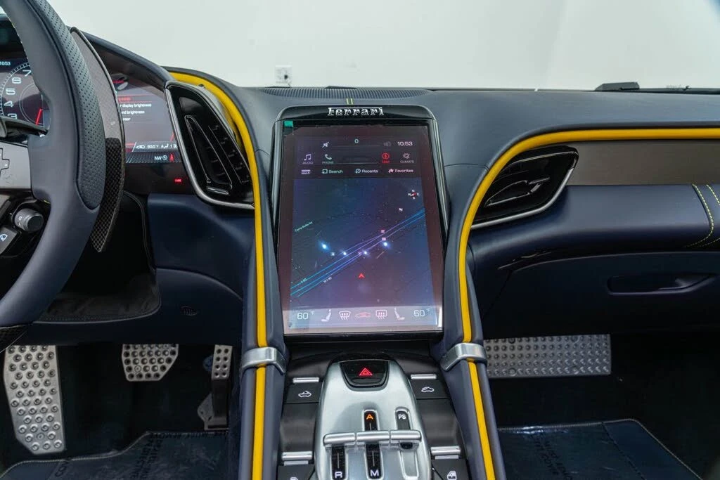 2024 Ferrari Roma Spider - Image 24 of 31