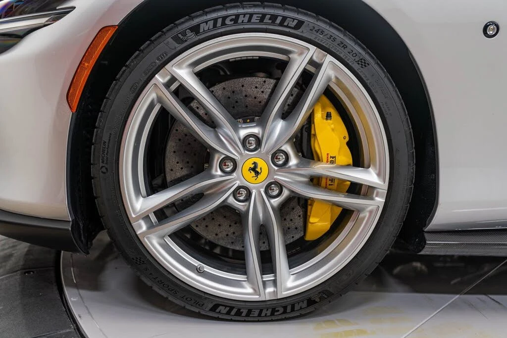 2024 Ferrari Roma Spider - Image 13 of 31