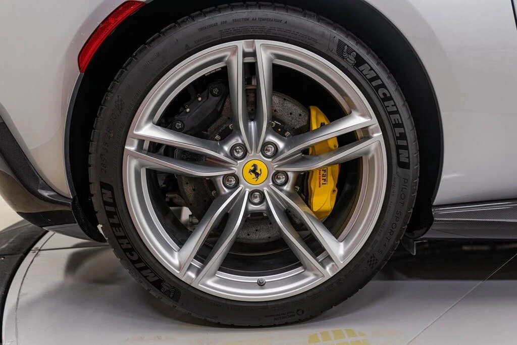 2024 Ferrari Roma Spider - Image 15 of 31